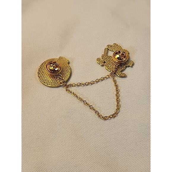 Alice In Wonderland Rabbit & Pocket Watch with Detachable Chain Pin Set 1" - Picture 4 of 4